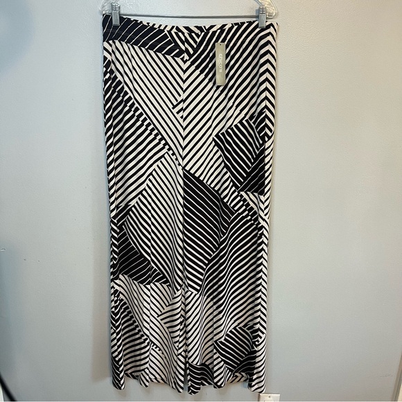 Chico's Pants - NWT Chicos Travelers Palazzo Wide Leg Pull On Pants Brown White Striped Size L